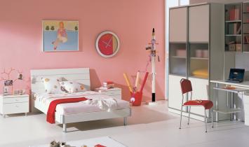 Water-based paint has become a new favorite of children's furniture