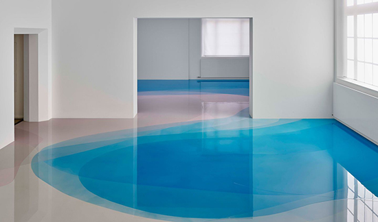Emulsion of floor paint